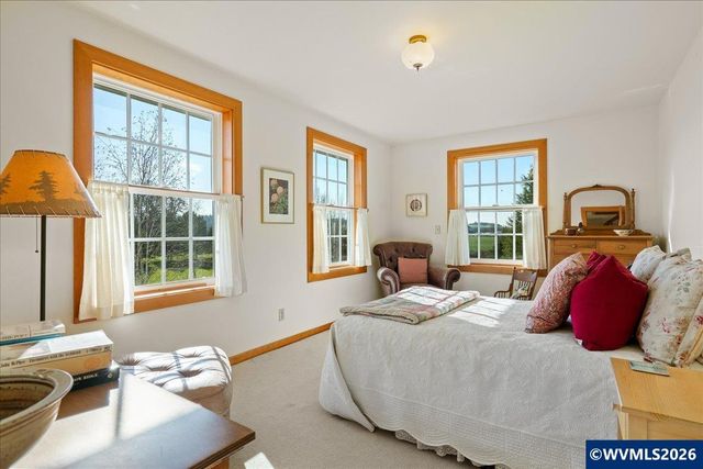 41235 Oupor Dr, Scio, OR 97374