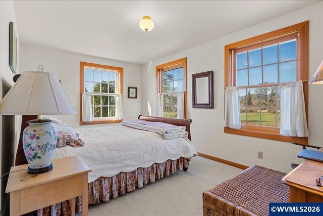 41235 Oupor Dr, Scio, OR 97374