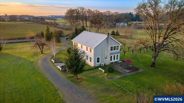 41235 Oupor Dr, Scio, OR 97374