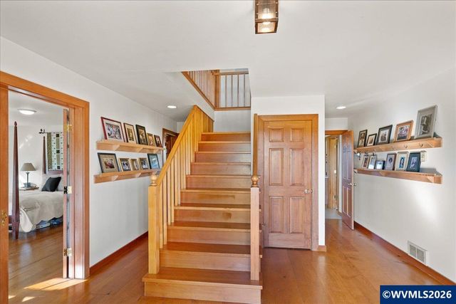 41235 Oupor Dr, Scio, OR 97374