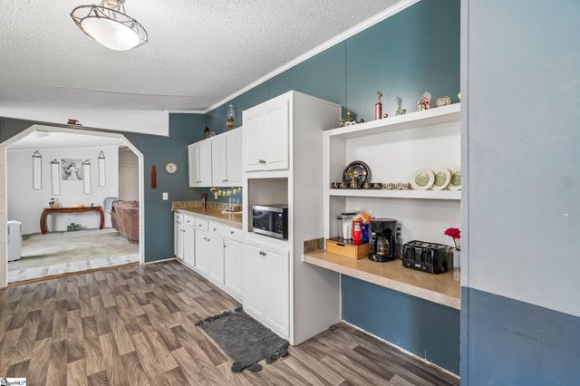 620 Courtland Way, Greer, SC 29651