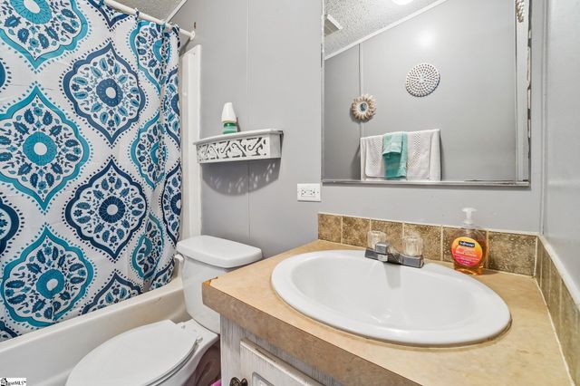 620 Courtland Way, Greer, SC 29651