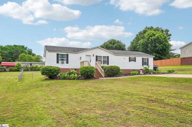 620 Courtland Way, Greer, SC 29651