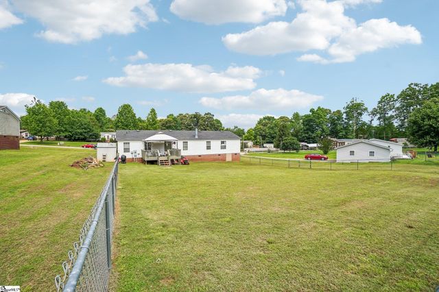 620 Courtland Way, Greer, SC 29651