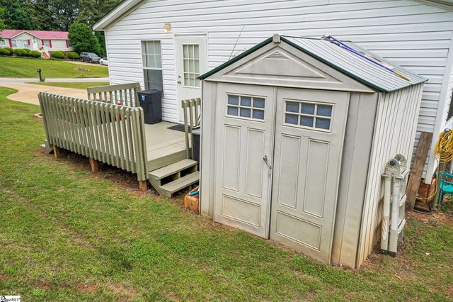 620 Courtland Way, Greer, SC 29651