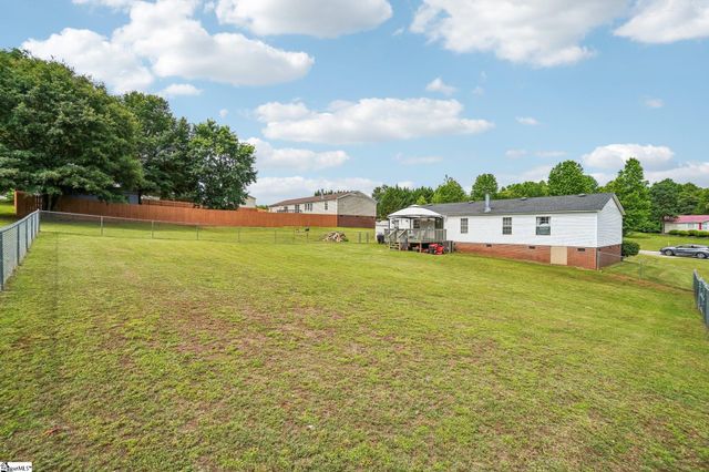 620 Courtland Way, Greer, SC 29651