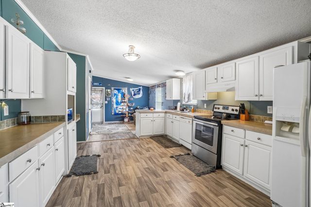 620 Courtland Way, Greer, SC 29651