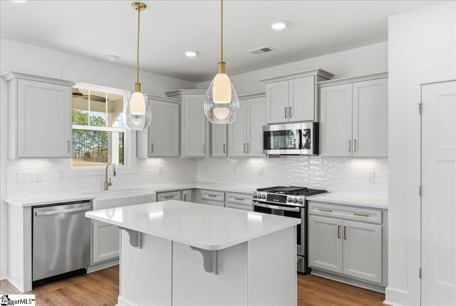 118 Terpack Court, Gray Court, SC 29645
