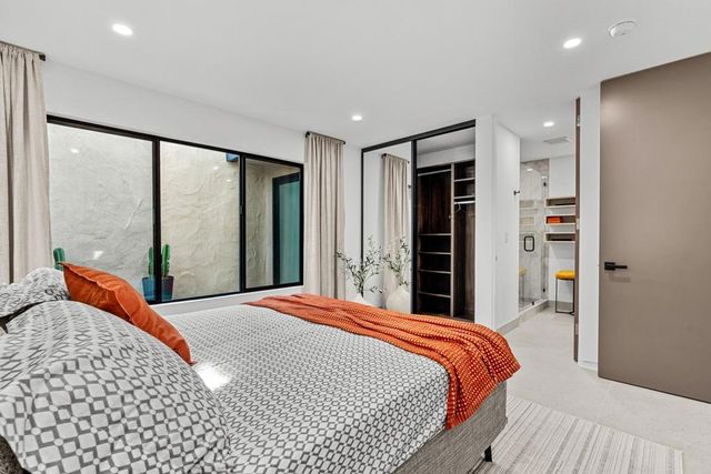 391 Gran Via, Palm Desert, CA 92260