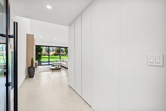 391 Gran Via, Palm Desert, CA 92260