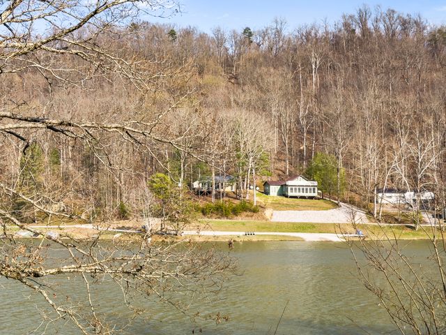1810 Calk Lake Road, Jeffersonville, KY 40337