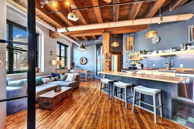 249 A Studio 26, Boston, MA 02210