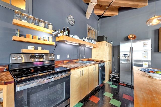 249 A Studio 26, Boston, MA 02210