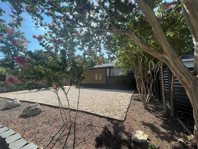 1403 Newfield LN, Austin, TX 78703