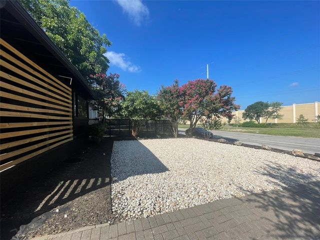 1403 Newfield LN, Austin, TX 78703