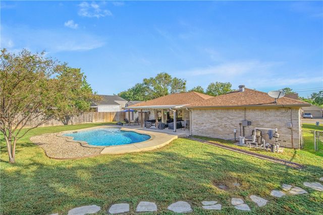 2513 Arbor Drive, Bryan, TX 77802