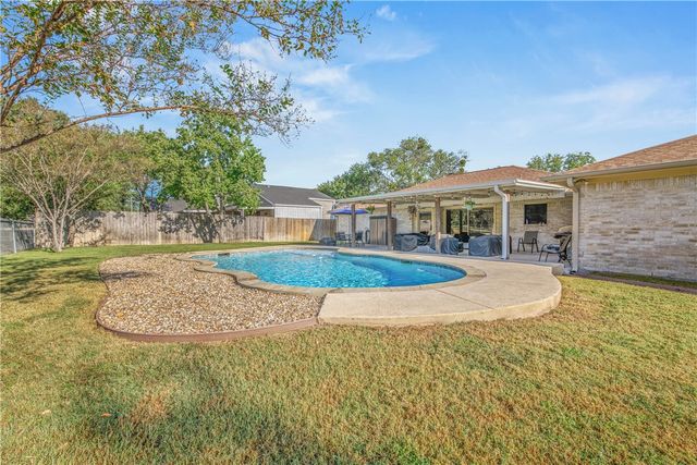 2513 Arbor Drive, Bryan, TX 77802