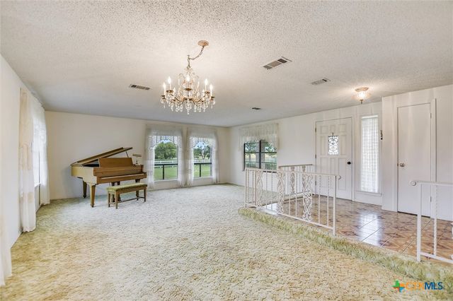 7 Brenda Lane, Round Rock, TX 78665