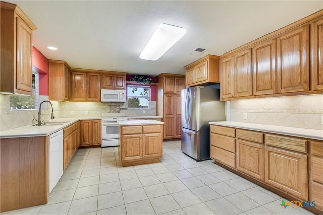 7 Brenda Lane, Round Rock, TX 78665