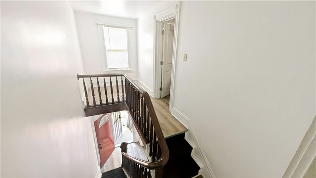 735 Boquet St, Mckees Rocks, PA 15136