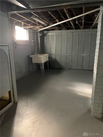 154 W Hudson Avenue, Dayton, OH 45405