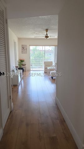 8000 N Sunrise Lakes Dr 309, Sunrise, FL 33322