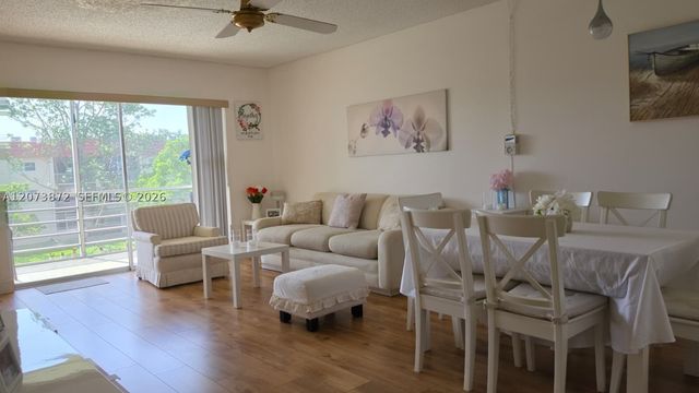 8000 N Sunrise Lakes Dr 309, Sunrise, FL 33322