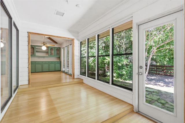 7211 Valley View Place, Dallas, TX 75240