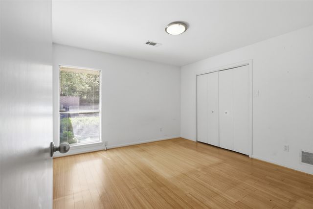 7211 Valley View Place, Dallas, TX 75240