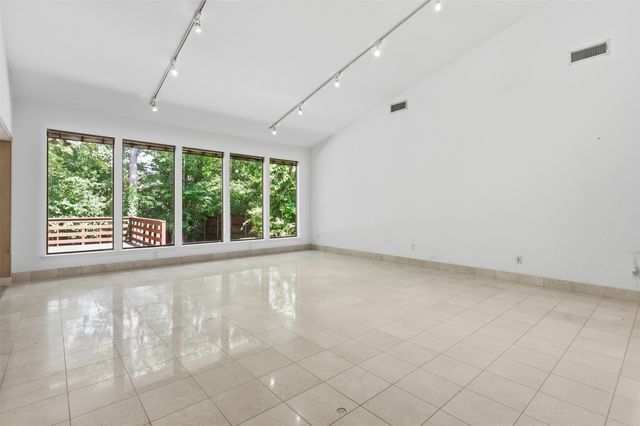 7211 Valley View Place, Dallas, TX 75240