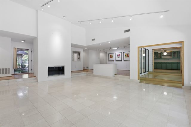 7211 Valley View Place, Dallas, TX 75240