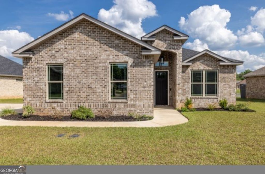 112 Gwendolyn Avenue, Perry, GA 31069