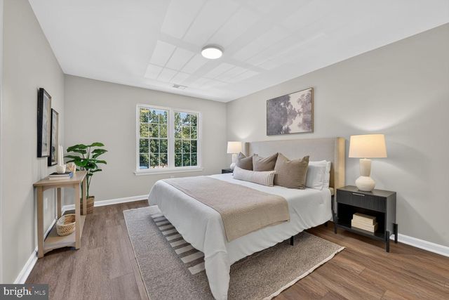3926 COLLIS OAK CT, Fairfax, VA 22033