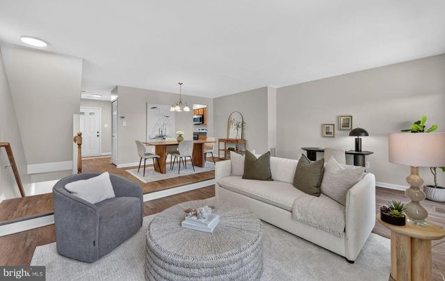 3926 COLLIS OAK CT, Fairfax, VA 22033