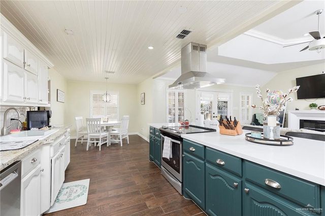 1902 Sundance Street, Palmhurst, TX 78573