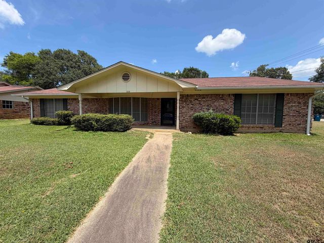 828 Willow Creek, Jacksonville, TX 75766