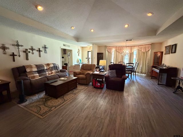 828 Willow Creek, Jacksonville, TX 75766