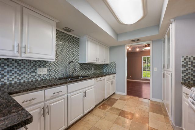 2407 Harrowden DR, Austin, TX 78727