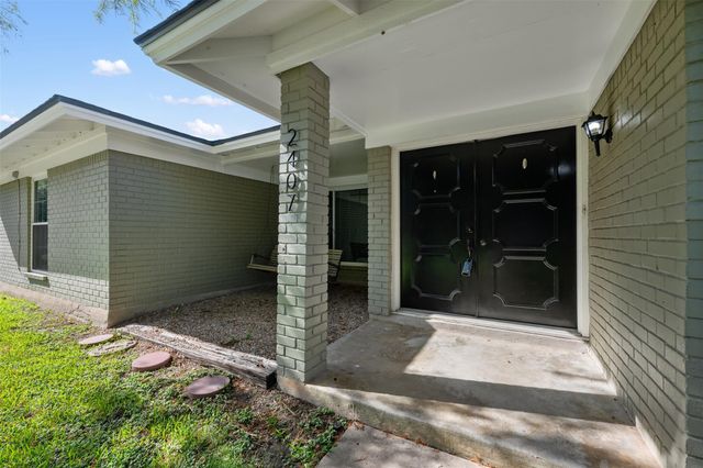 2407 Harrowden DR, Austin, TX 78727