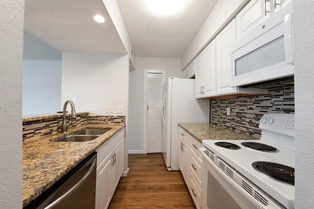 260 El Dorado Boulevard 3101, Houston, TX 77598