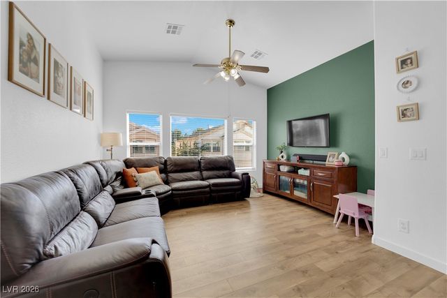 5528 Stacked Chips Road 101, Las Vegas, NV 89122