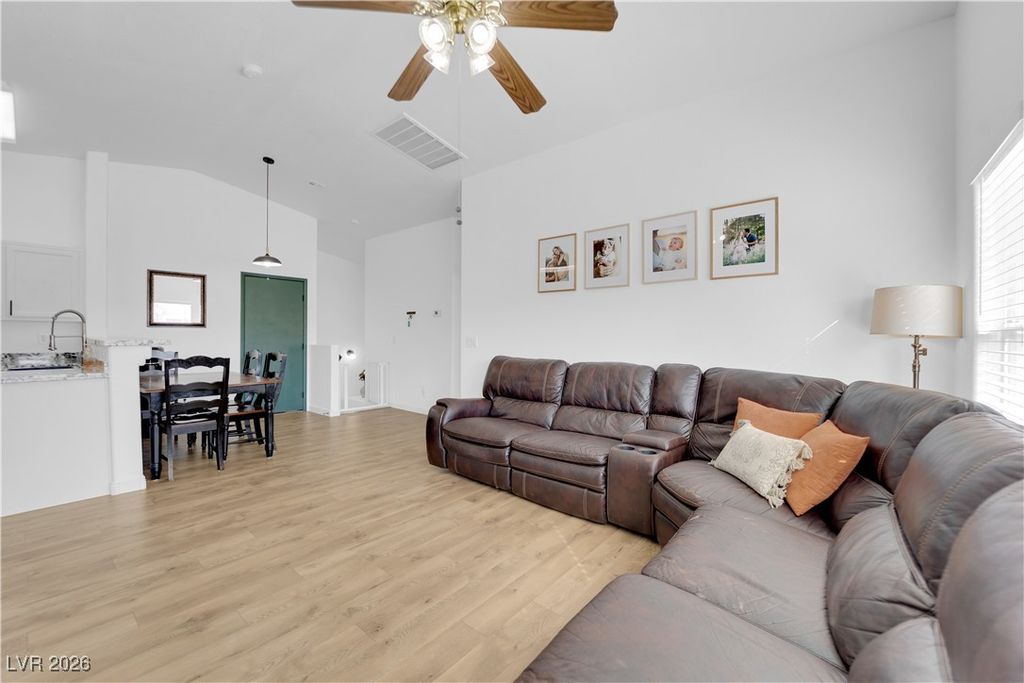 Image 9 of property listing at 5528 Stacked Chips Road 101, Las Vegas, NV 89122