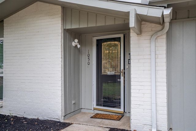 1050 Winterwood Drive, Lewisville, TX 75067