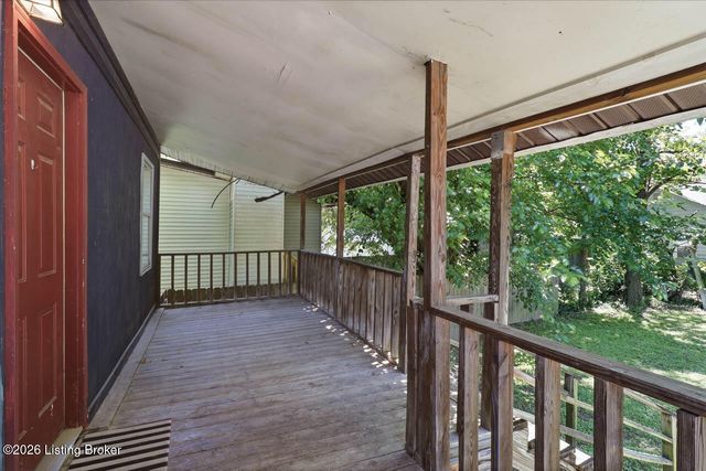 1442 Shingo Ave, Louisville, KY 40215