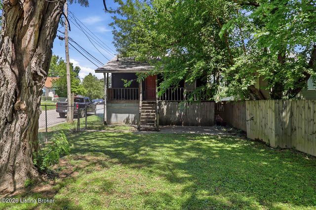 1442 Shingo Ave, Louisville, KY 40215