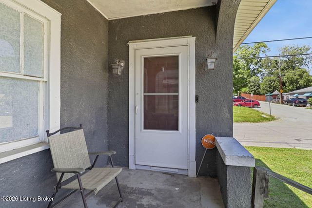 1442 Shingo Ave, Louisville, KY 40215