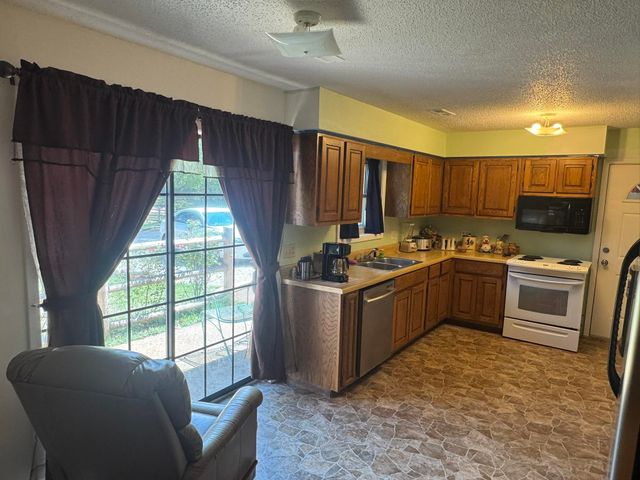 14 Barber Drive, Hardy, AR 72542