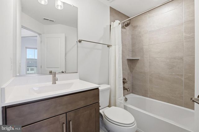 11105 MEDICAL CENTER DR, Rockville, MD 20850