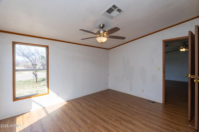 522 E Navajo Street, Huachuca City, AZ 85616