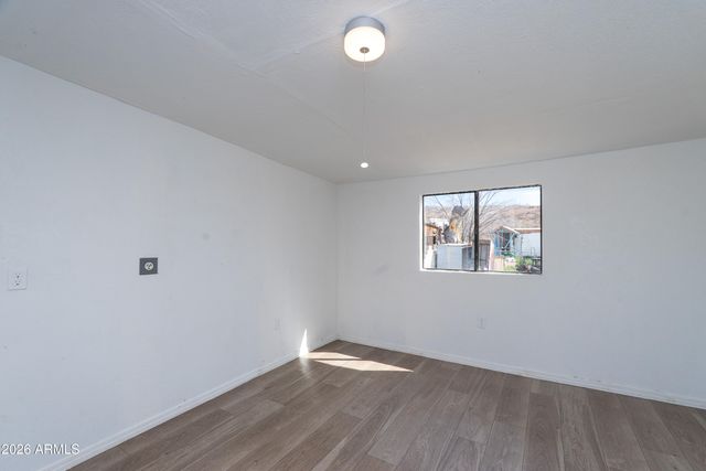 522 E Navajo Street, Huachuca City, AZ 85616